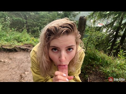 ❤️ Ragazza ingoia cum dopu un pompino publicu - Eva Elfi ️❌ Video sessu à noi ❌